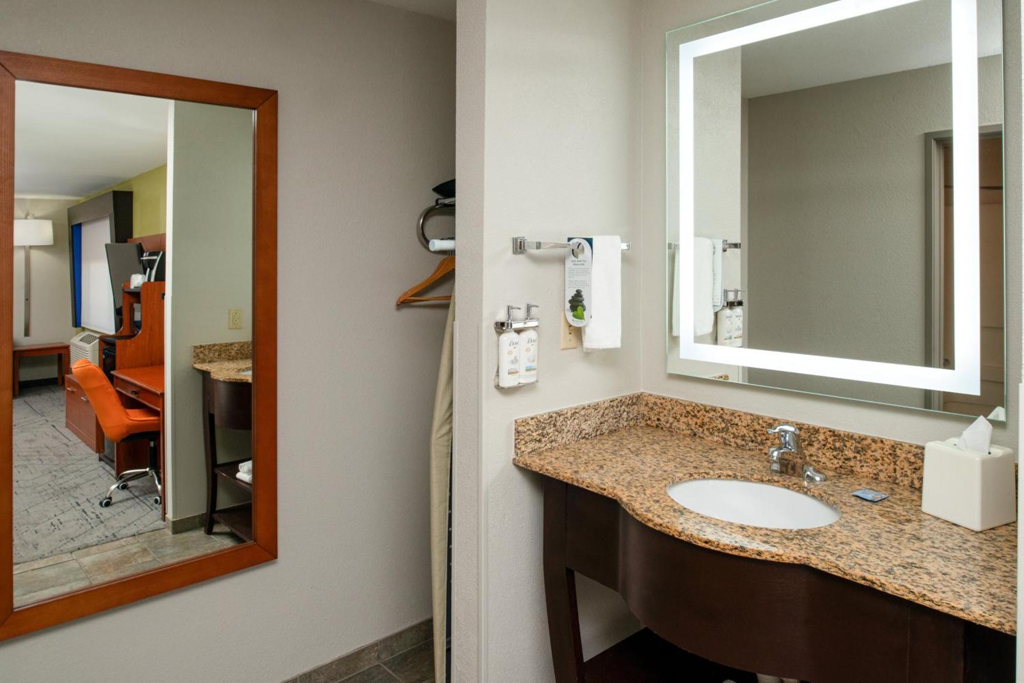 Holiday Inn Express Hotel & Suites Farmington By Ihg מראה חיצוני תמונה