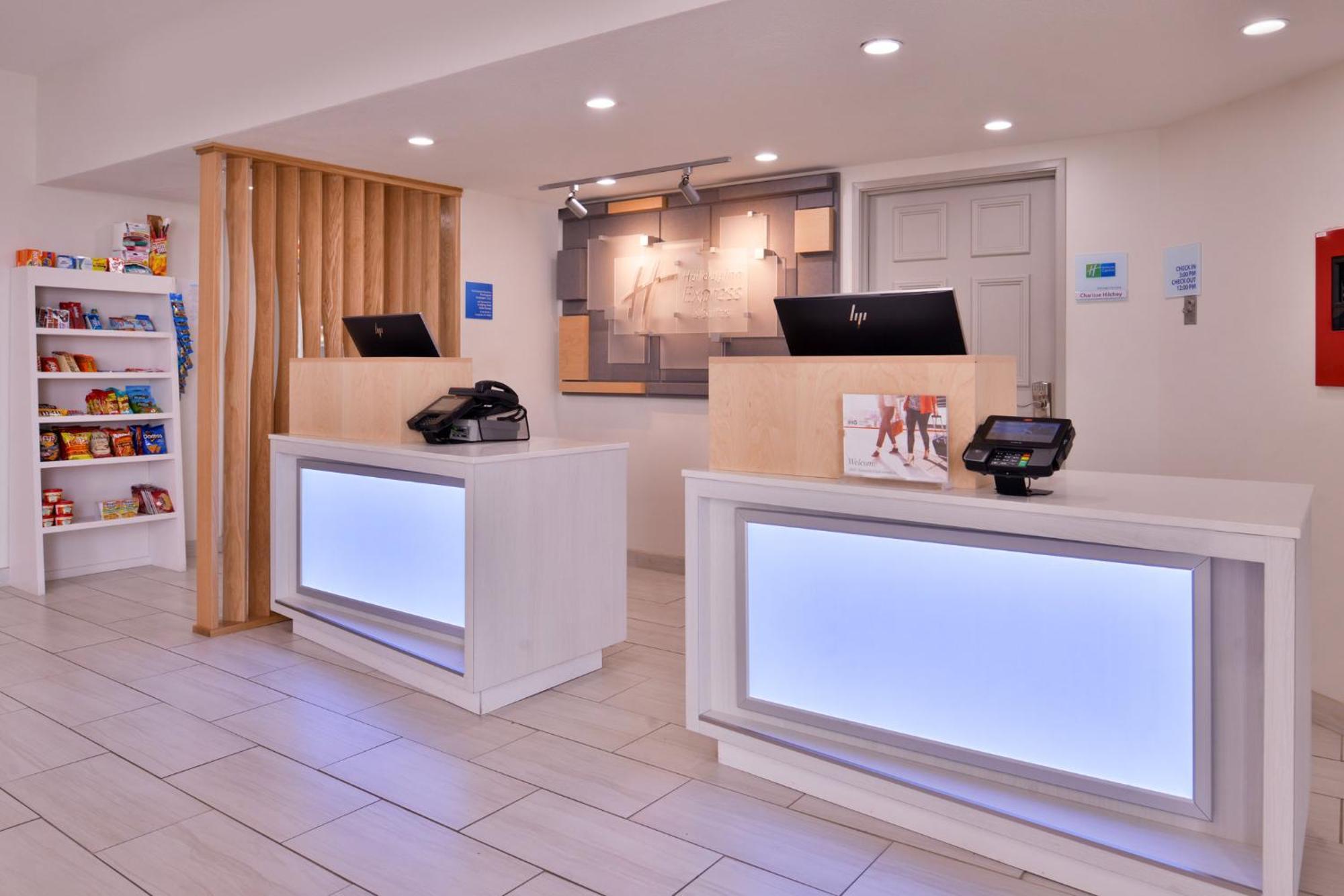Holiday Inn Express Hotel & Suites Farmington By Ihg מראה חיצוני תמונה