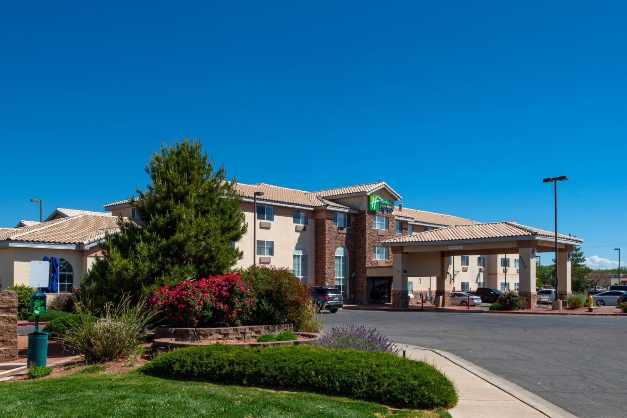 Holiday Inn Express Hotel & Suites Farmington By Ihg מראה חיצוני תמונה
