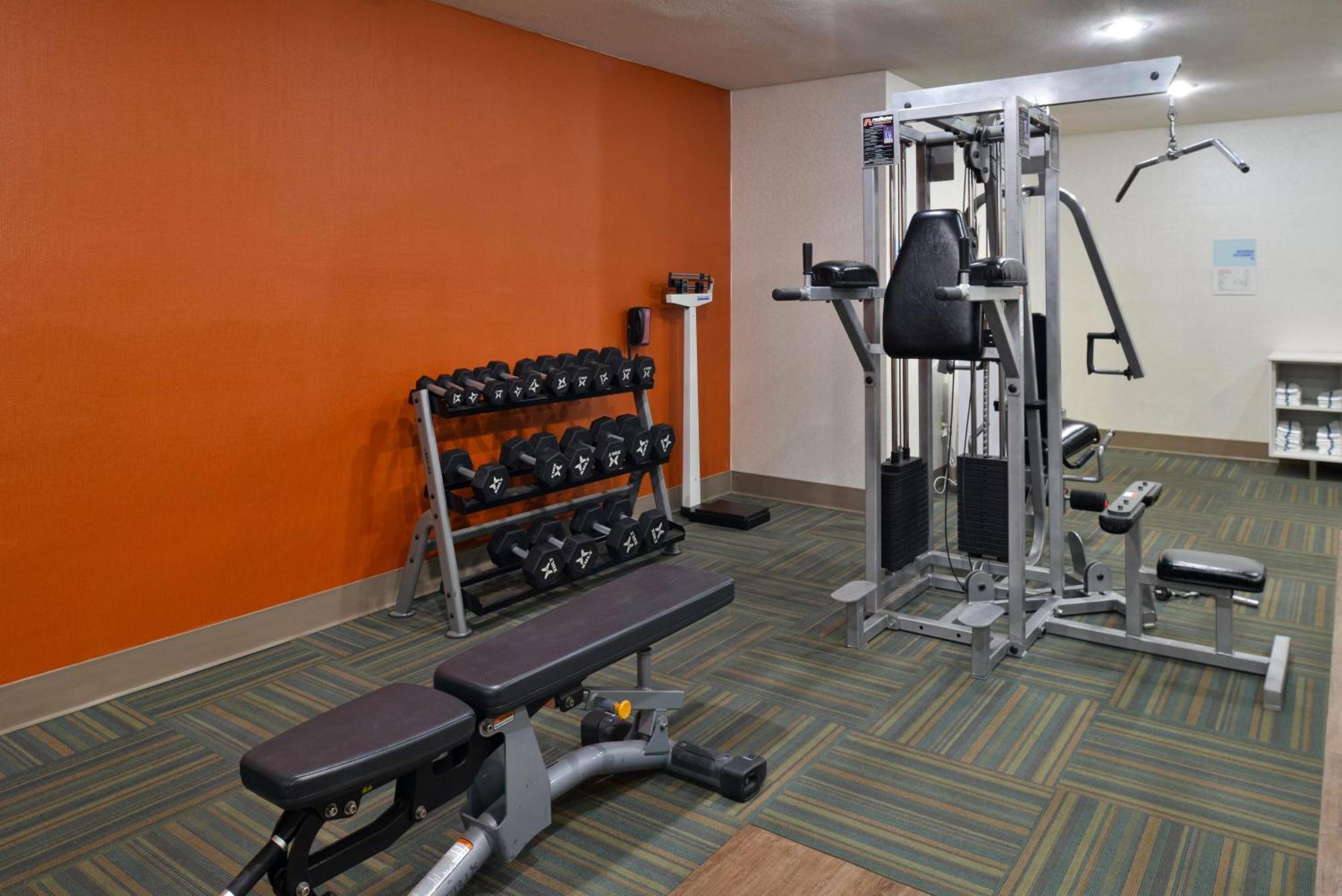 Holiday Inn Express Hotel & Suites Farmington By Ihg מראה חיצוני תמונה