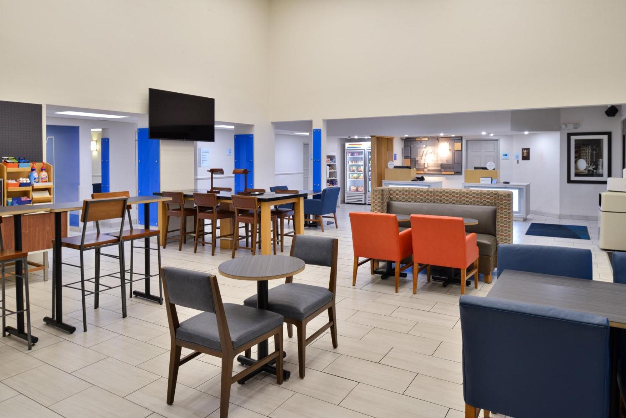 Holiday Inn Express Hotel & Suites Farmington By Ihg מראה חיצוני תמונה